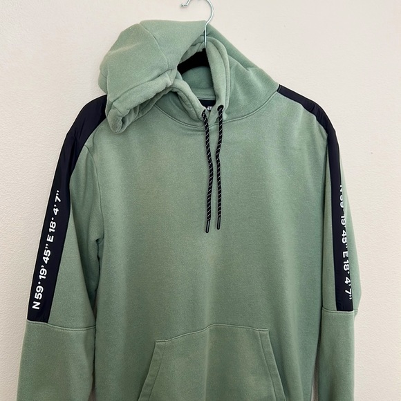 H&M Hoodie Sweatshirt - Picture 2 of 6